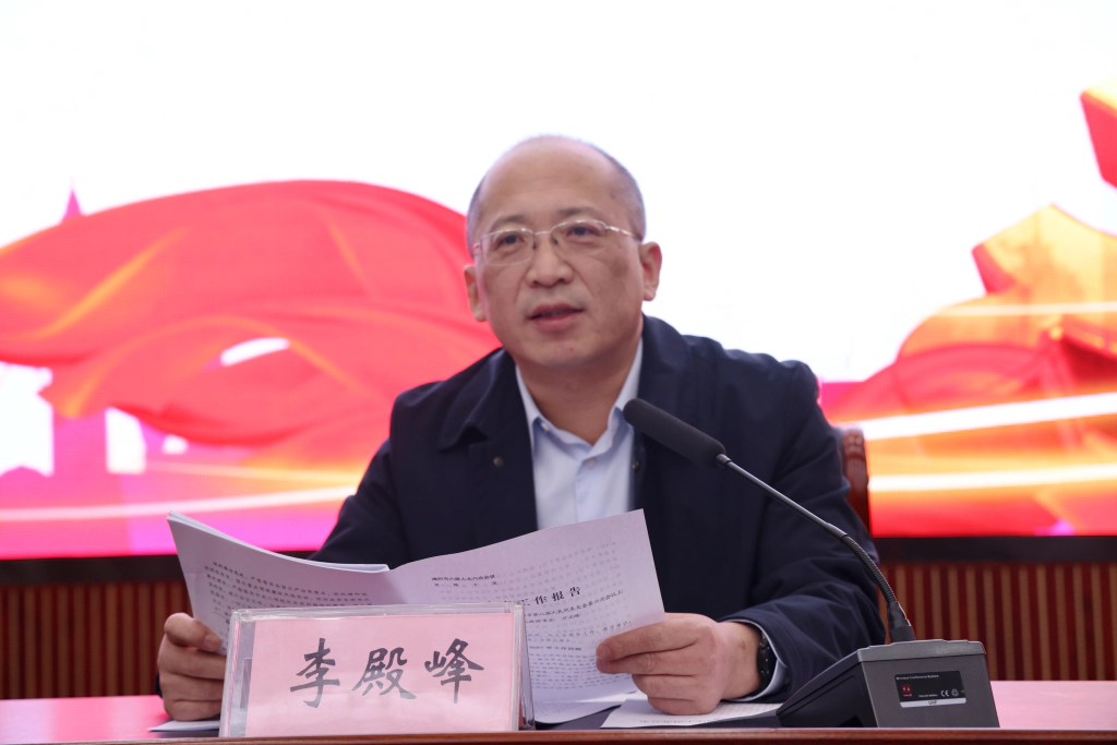 濮阳石油化工职业技术学院举行第十六次党员干部夜校大学习活动_2