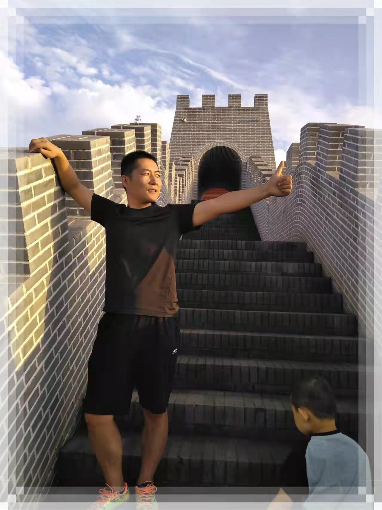 4张晋波.jpg